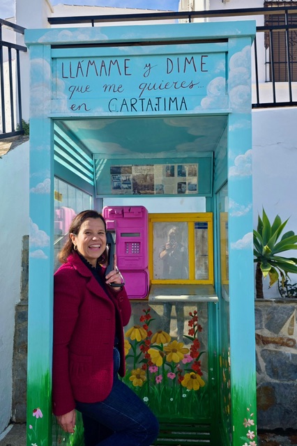 Call me! Photo © Karethe Linaae